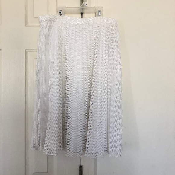 Calvin Klein Skirt- White - Picture 1 of 4